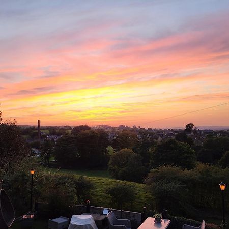 Alma Cliffe Guest House Barnoldswick Exteriör bild