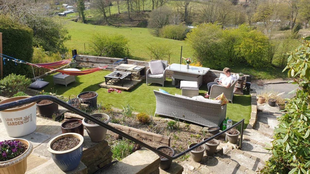 Alma Cliffe Guest House Barnoldswick Exteriör bild