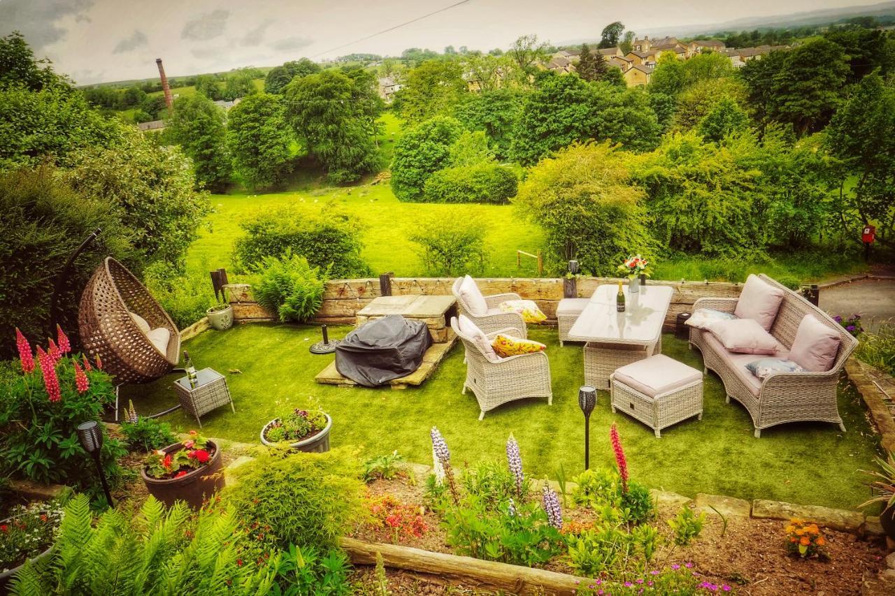 Alma Cliffe Guest House Barnoldswick Exteriör bild