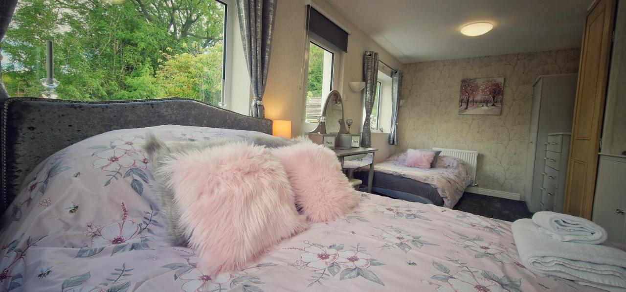 Alma Cliffe Guest House Barnoldswick Exteriör bild