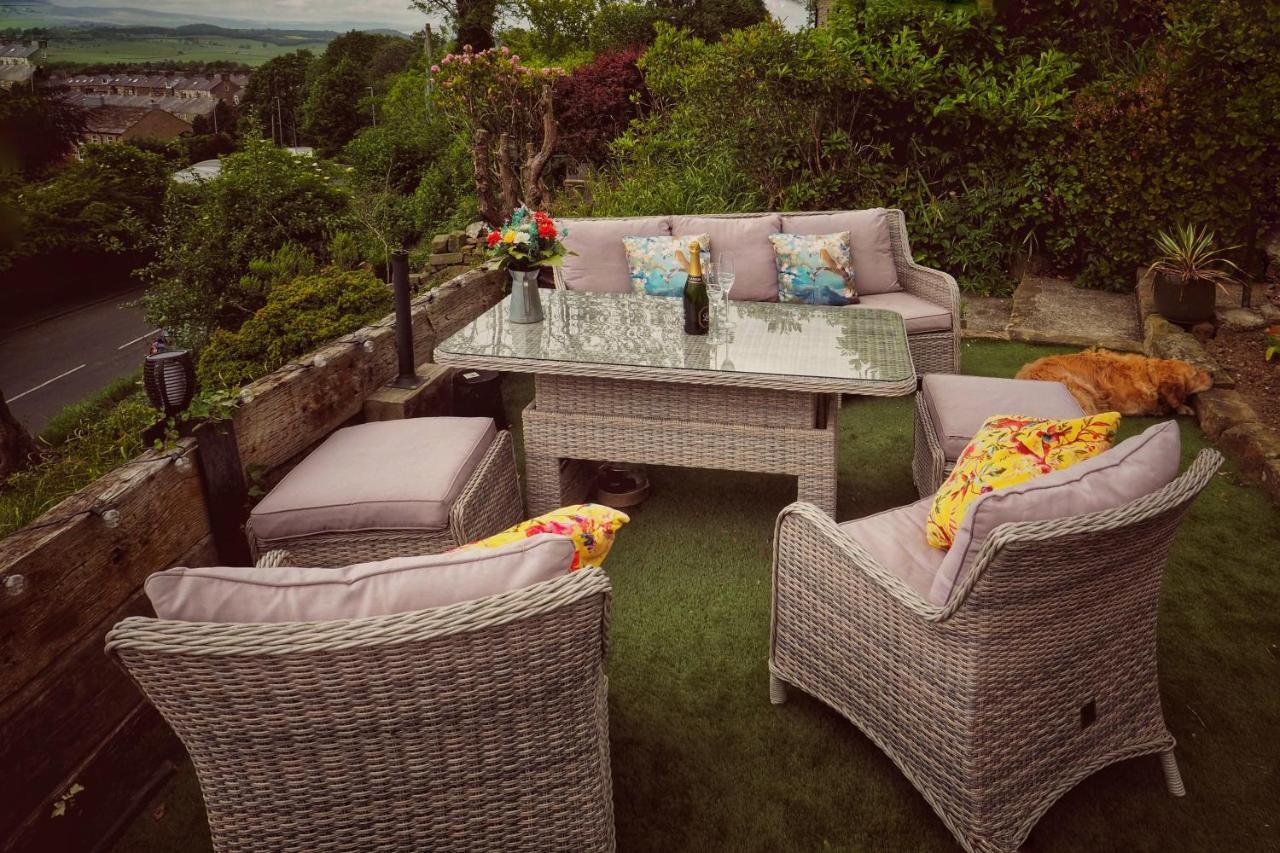 Alma Cliffe Guest House Barnoldswick Exteriör bild