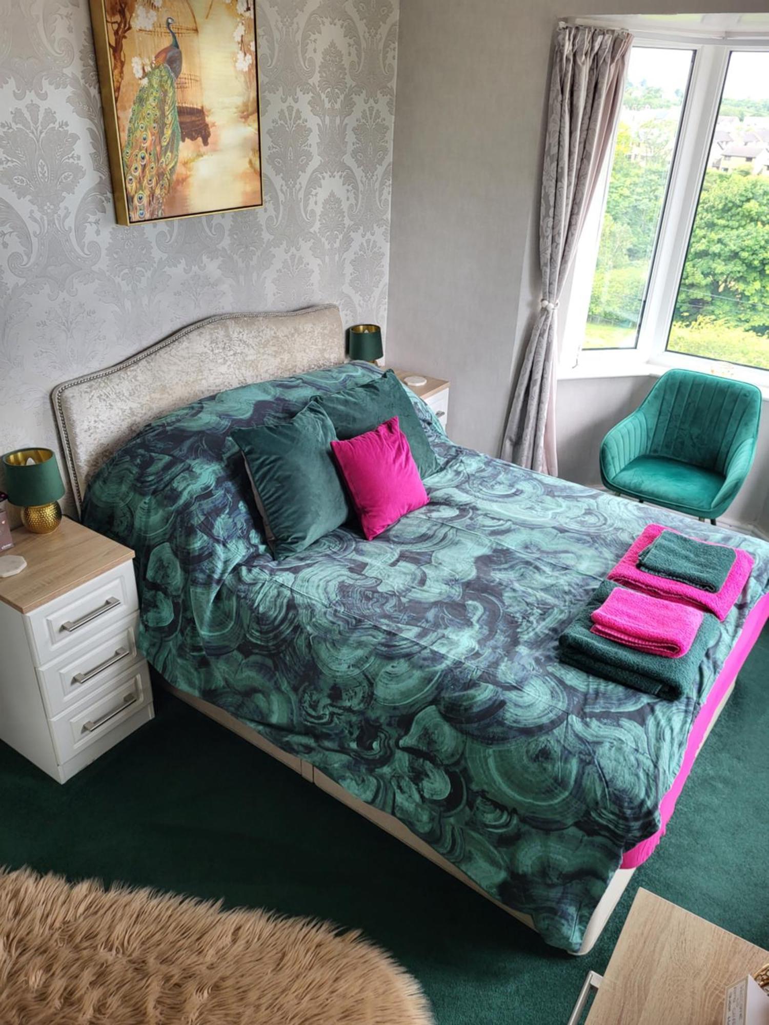 Alma Cliffe Guest House Barnoldswick Exteriör bild